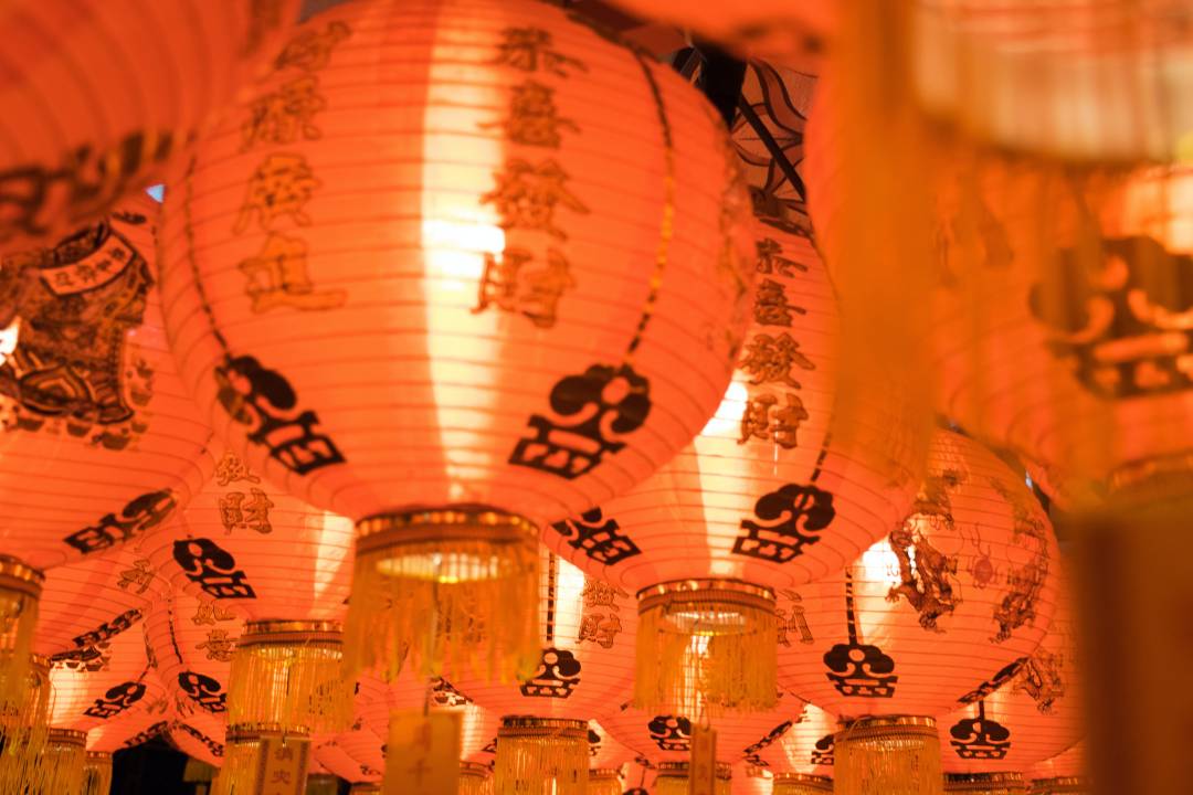 Image of lit-up Chinese lanterns