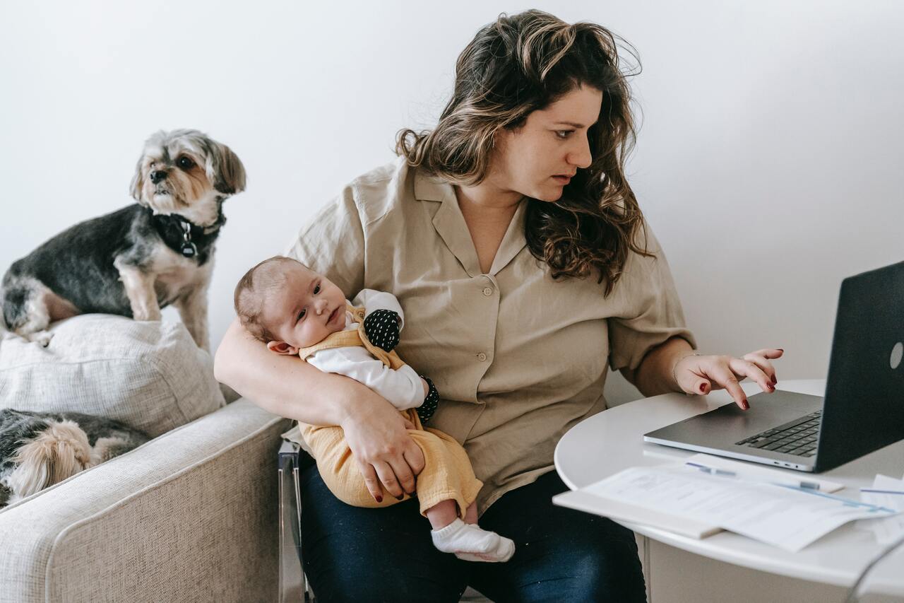 how-to-make-money-on-maternity-leave-blog-stashbee